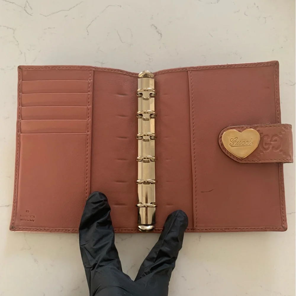 GUCCI Heart Pink Agenda - Picture 3 of 11